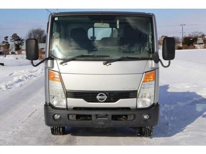 アトラス3.0 ダブルキャブ フルスーパーロー ディーゼルターボ 4WD　検1年　キーレス　MT 3000