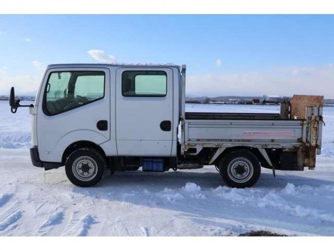 アトラス3.0 ダブルキャブ フルスーパーロー ディーゼルターボ 4WD　検1年　キーレス　MT 3000