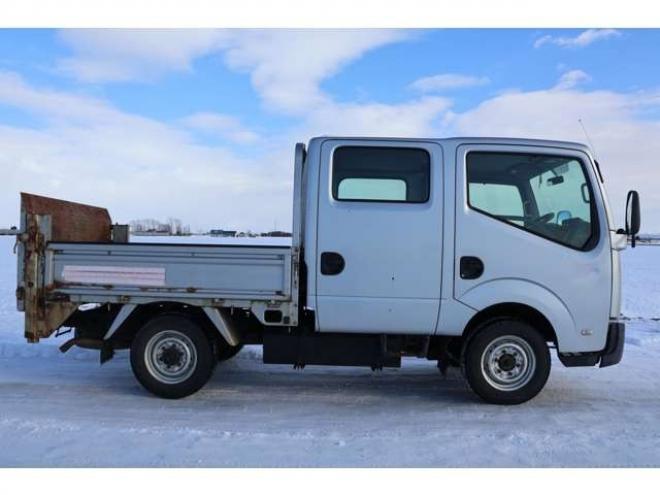 アトラス3.0 ダブルキャブ フルスーパーロー ディーゼルターボ 4WD　検1年　キーレス　MT 3000