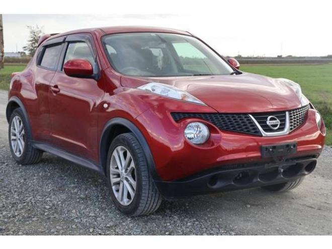 ジューク1.6 16GT FOUR 4WD　検2年　バックカメラ　自社　ローンカノウ 1600