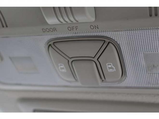 エスティマ2.4 G 4WD　検2年　自社　ローンカノウ　両電スラ 2400