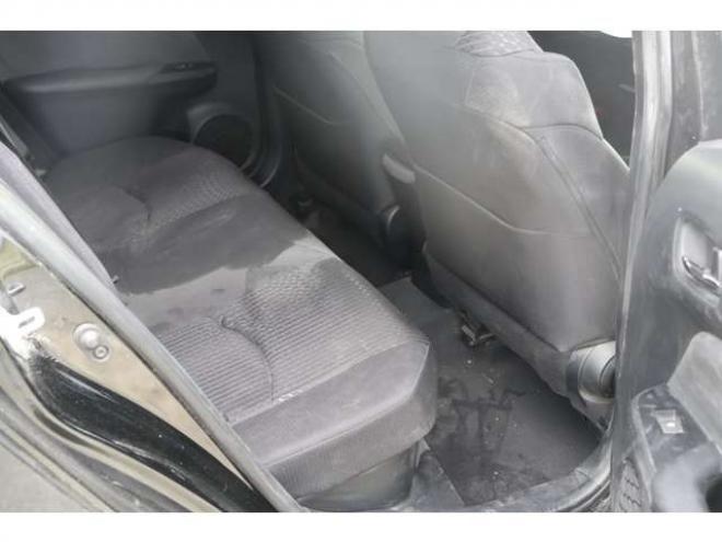 プリウス1.8 S E-Four 4WD　検2年　バックモニター 1800