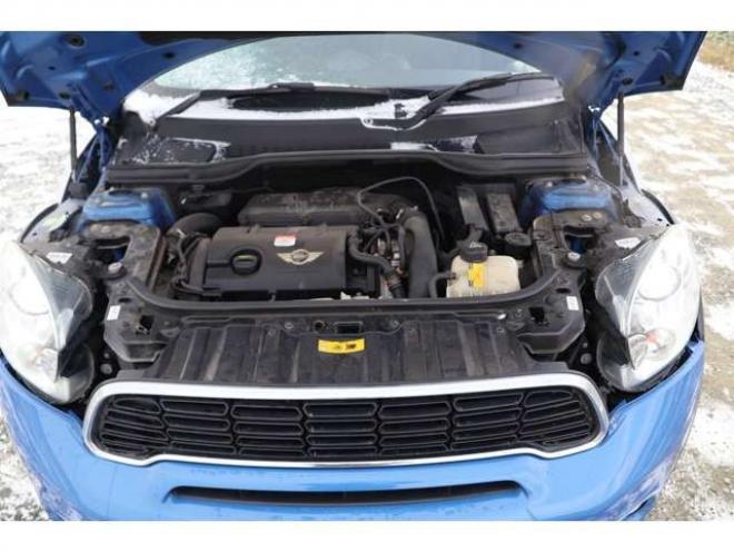 ミニクロスオーバー クーパーS オール4　検R8/8　4WD　レザーシート　純正アルミ　自社　ローンカノウ 正規輸入車 1600