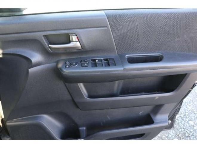 ステップワゴン2.0 スパーダ Z クールスピリット 4WD　検2年　両側電動スライドドア　バックモニター　パドルシフト　ETC　 自社　ローンカノウ 2000