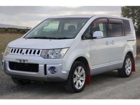 デリカ　D：5 2.4 G プレミアム 4WD　検2年　両側電動スライドドア　エンスタ　パドルシフト　TV 2400