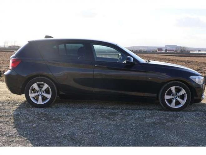 BMW1シリーズ 116i　検2年　バックモニター　自社　ローンカノウ 正規輸入車 2WD 1600