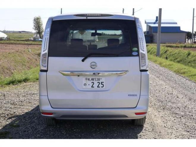 セレナ2.0 20S 4WD　検2年　自社　ローンカノウ 2000