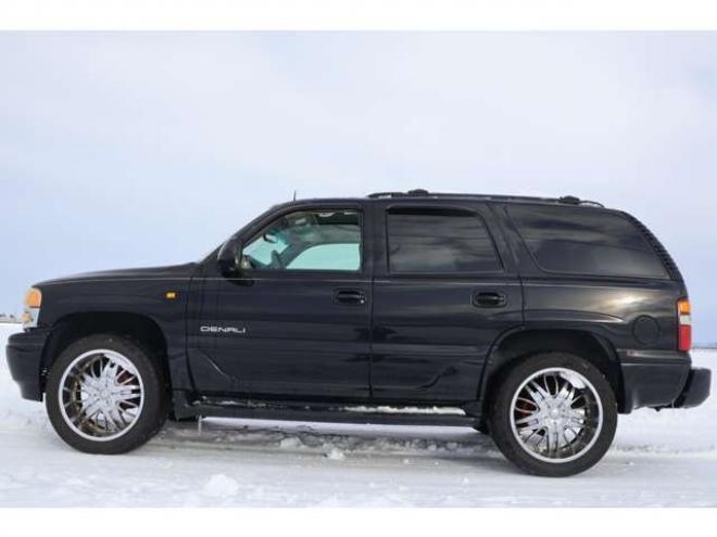 ユーコンデナリ 6.2 V8 4WD　検1年　貨物登録　革シート　サンルーフ　自社　ローンカノウ 6000