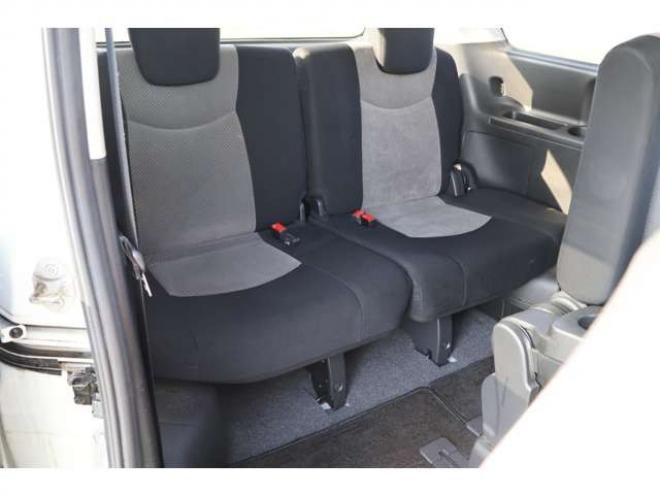 セレナ2.0 ライダー ブラックライン 4WD　検R8/2　自社　ローンカノウ　両電スラ 2000