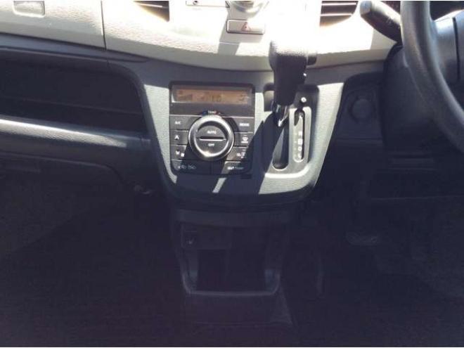 ワゴンRFX 4WD　キーレス　オートエアコン　シートヒーター　ミラーヒーター　アイドリングストップ　助手席シートアンダーボックス　電動格納ミラー　ETC　純正オーディオプレーヤー　CD　FM/AM　AUX 660