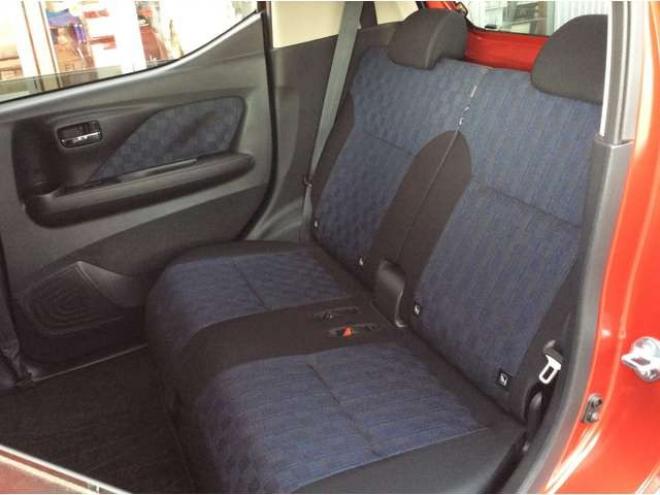 デイズハイウェイスターX 4WD　プッシュスタート　スマートキー　日産純正ナビ　フルセグTV　CD　Bluetooth　全方向カメラ　バックカメラ　本革巻きステアリング　ステアリングスイッチ　クルーズコントロール　シートヒーター　ETC 660