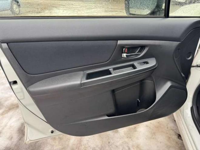 インプレッサスポーツ 2.0 i アイサイト 4WD　ナビ　TV　Bカメラ　Egスターター　夏冬タイヤ 2000