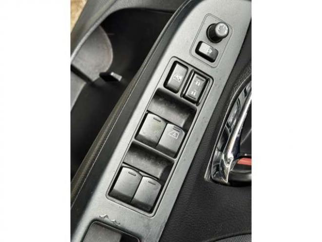 インプレッサスポーツ 2.0 i アイサイト 4WD　ナビ　TV　Bカメラ　Egスターター　夏冬タイヤ 2000