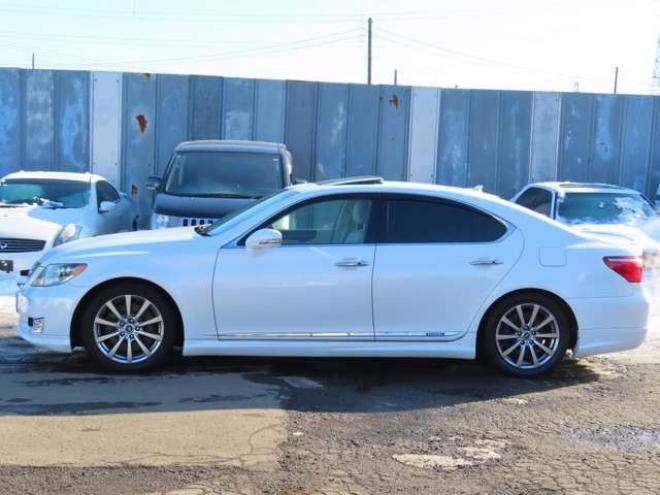 レクサスLSハイブリッド 600h バージョンS Iパッケージ 4WD　 5000