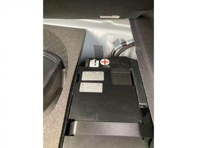 アウディA6 3.0 TFSI クワトロ Sライン 4WD　スマートキー　ナビ・TV ETC 盗難防止システム 革シート オートクルーズコントロール 正規輸入車 3000