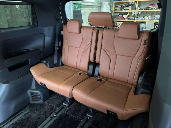 ヴェルファイアハイブリッド 2.5 Zプレミア E-Four 4WD　屋内保管・ワンオーナー・ブラウンレザー 登録済未使用車 2500