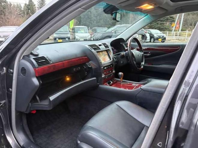 レクサスLS 460 Iパッケージ　 2WD 4600