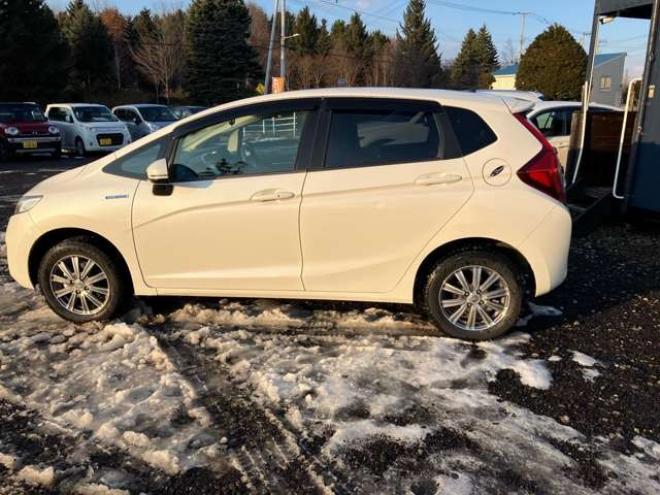 フィット1.5 ハイブリッド Lパッケージ 4WD　 1500