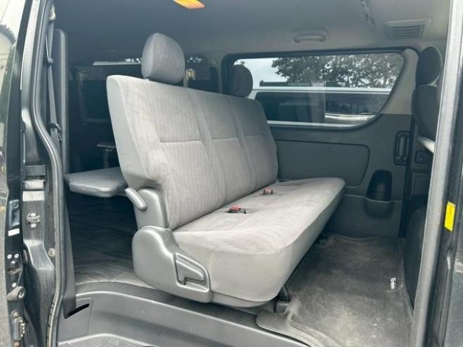 ハイエースバン　スーパーＧＬ　ＥＴＣ　バックカメラ　ナビ　両側スライドドア　ＡＴ　アルミホイール　エアコン　パワーウィンドウ　運転席エアバッグ 4WD 3000(D) 5Dr