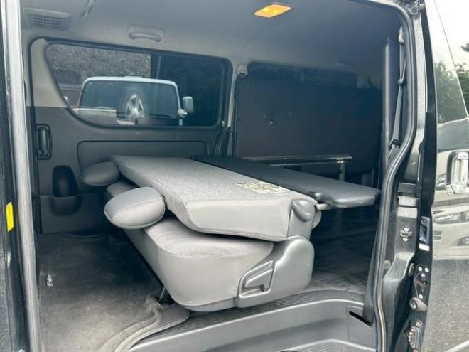 ハイエースバン　スーパーＧＬ　ＥＴＣ　バックカメラ　ナビ　両側スライドドア　ＡＴ　アルミホイール　エアコン　パワーウィンドウ　運転席エアバッグ 4WD 3000(D) 5Dr