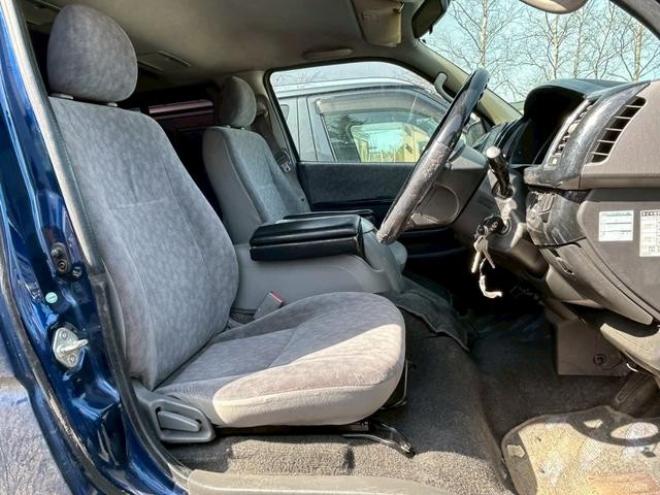 ハイエースバンスーパーＧＬ　ＥＴＣ　バックカメラ　ナビ　ＴＶ　両側スライドドア　ＡＴ　アルミホイール　エアコン　パワーウィンドウ　運転席エアバッグ 4WD 2500(D) 5Dr