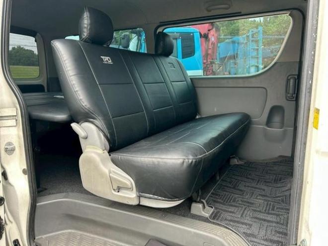 ハイエースバン　４ＷＤ　バックカメラ　ナビ　両側スライドドア　パワーウィンドウ　運転席エアバッグ 4WD 3000(D) 5Dr