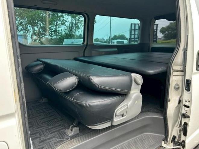 ハイエースバン　４ＷＤ　バックカメラ　ナビ　両側スライドドア　パワーウィンドウ　運転席エアバッグ 4WD 3000(D) 5Dr