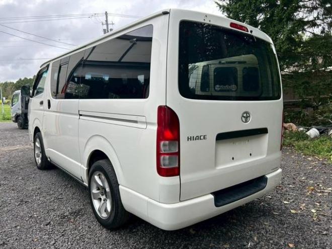 ハイエースバン　４ＷＤ　ＥＴＣ　ナビ　両側スライドドア　ＡＴ　ミュージックプレイヤー接続可　エアコン　運転席エアバッグ 4WD 3000(D) 5Dr