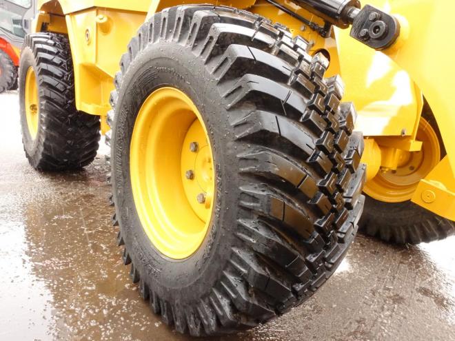 ホイールローダCAT 901B2  バケット容量0.4m3