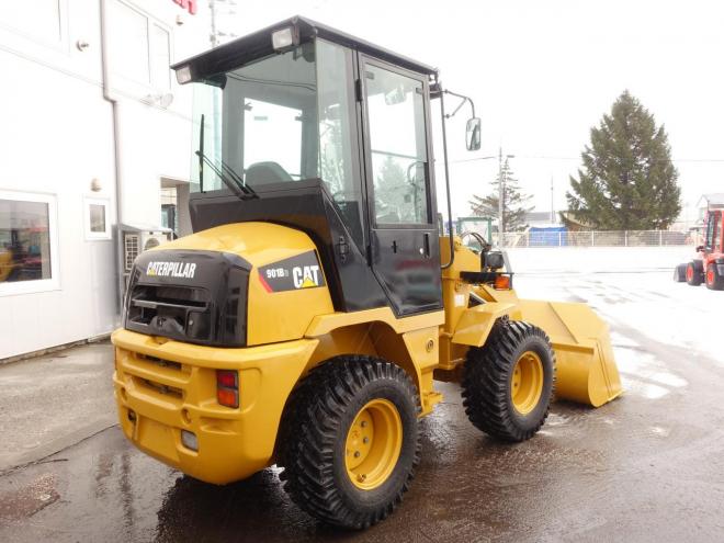 ホイールローダCAT 901B2  バケット容量0.4m3