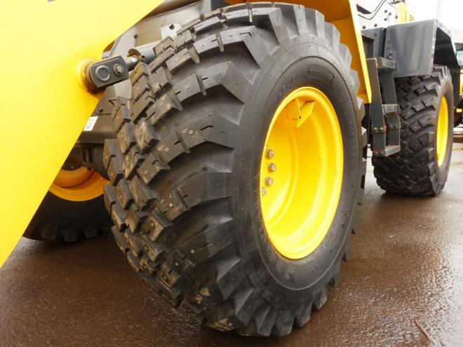 ホイールローダコマツ WA80-8　バケット容量0.9m3