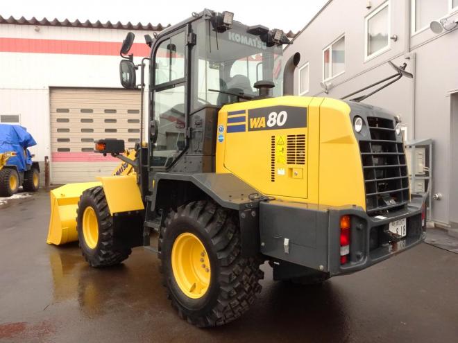 ホイールローダコマツ WA80-8　バケット容量0.9m3