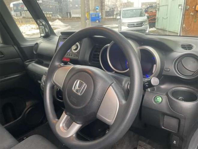 N-BOXカスタムG 4WD　新在　庫限　定プライ　ス!　最後　限界プライ　ス　値　下中です!!28日まで　限定 660