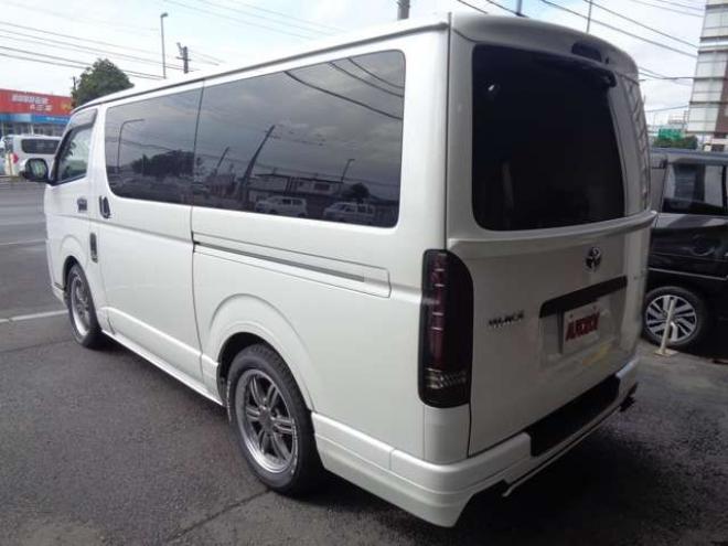 ハイエースバン3.0 スーパーGL ダークプライム ロングボディ ディーゼルターボ 4WD　ワンオーナー　R6年タイミングベルト交換済　スマートキー　　社外ナビ　バックカメラ　フロント・サイドカメラ　バッドラッカー17インチアルミホイール　バッドフェイスボンネット 3000