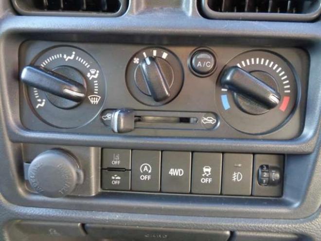 キャリースーパーキャリイ X 3方開 4WD　純正ナビ　フルセグ　バックカメラ 660