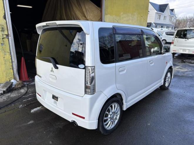 eKスポーツ（特別価格車）R ターボ 4WD 660 5Dr