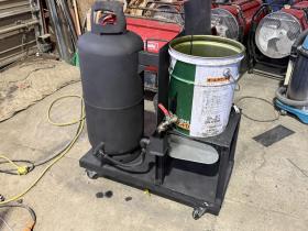 ヒーター　廃油ストーブ 中型 20坪程度に