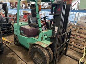 フォークリフト　三菱 FG20 2トン 3段フルフリーマスト ダブルタイヤ 