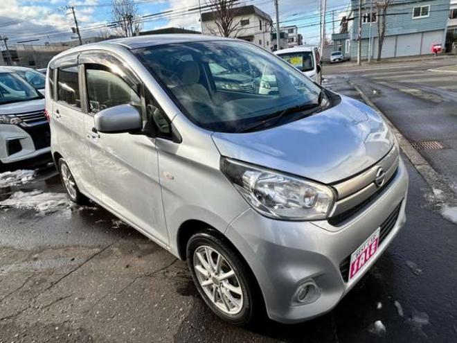 デイズS 4WD　エマージェンシーブレーキ　シートヒーター　フォグライト　ABS　アイドリングストップ 660