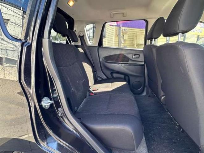 デイズX Vセレクション 4WD　SDナビ　Bluetooth　ワンセグTV　アイドリングストップ　シートヒーター　バックモニター　アランドビューモニター　横滑り防止装置　衝突軽減ブレーキ　社外アルミホイール夏 660