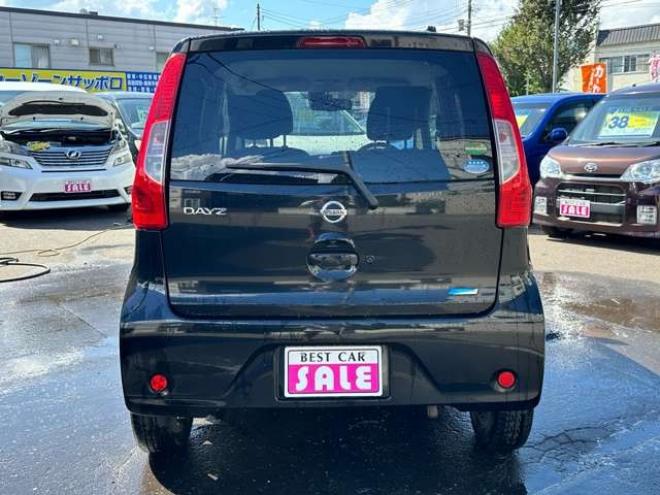デイズX Vセレクション 4WD　SDナビ　Bluetooth　ワンセグTV　アイドリングストップ　シートヒーター　バックモニター　アランドビューモニター　横滑り防止装置　衝突軽減ブレーキ　社外アルミホイール夏 660
