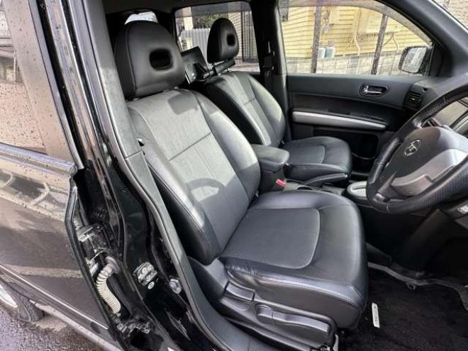 エクストレイル2.0 20X 4WD　純正アルミホイール夏　SDナビ　ETC　前後シートヒーター　ヒルディセントコントロール　4WD切り替スイッチ　社外アルミホイール冬　バックモニター　インテリキー 2000