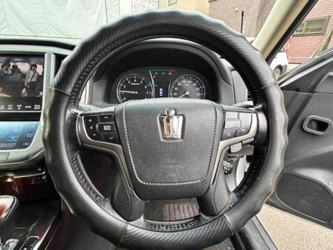 クラウンロイヤル 2.5 ロイヤルサルーン i-Four 4WD　ナビフルセグTVバックモニター　エンジンスターター 2500