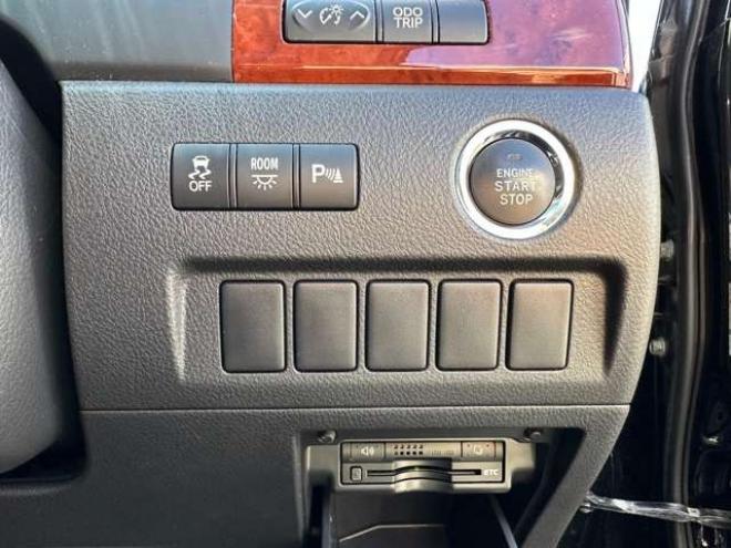 ヴェルファイア2.4 Z プラチナセレクション 4WD　両側パワースライドドア　パワーバックドア　スマートキーETC　ナビ　Bluetooth　地デジ　純正18インチアルミホイール夏　横滑り防止装置　コーナーセンサー　プッシュスタート 2400