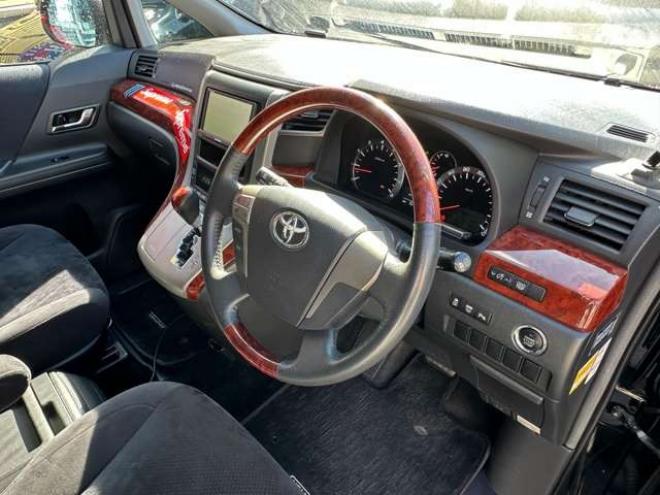 ヴェルファイア2.4 Z プラチナセレクション 4WD　両側パワースライドドア　パワーバックドア　スマートキーETC　ナビ　Bluetooth　地デジ　純正18インチアルミホイール夏　横滑り防止装置　コーナーセンサー　プッシュスタート 2400