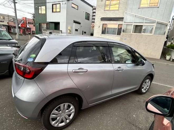 フィット1.5 e:HEV ベーシック 4WD　e-HEV クルーズコントロール　レーンキープ　冬タイヤセット付 1500