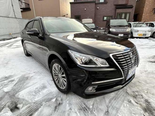 クラウンロイヤル 2.5 ロイヤル i-Four 4WD　ナビバックモニターフルセグTV　エンジンスターター　夏冬タイヤ付き　クルーズコントロール 2500