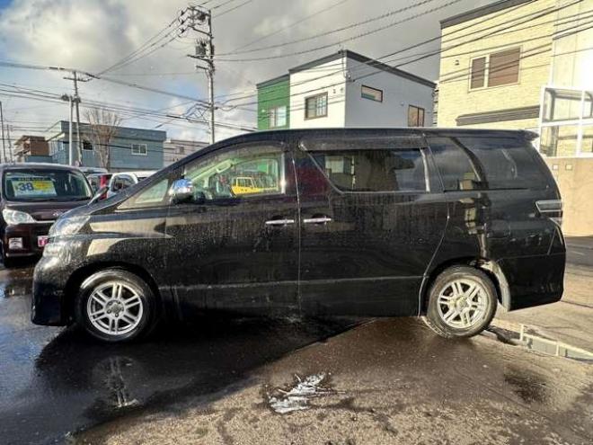 ヴェルファイア2.4 Z プラチナセレクションII タイプゴールド 4WD　両側パワースライドドア　Bluetooth　ALPINEフリップダウンモニター　イクリプスナビ　パワーバックドア　ETC　社外アルミホイール冬　バックカメラ　横滑り防止装置　コーナセンサー　プッシュスタート 2400