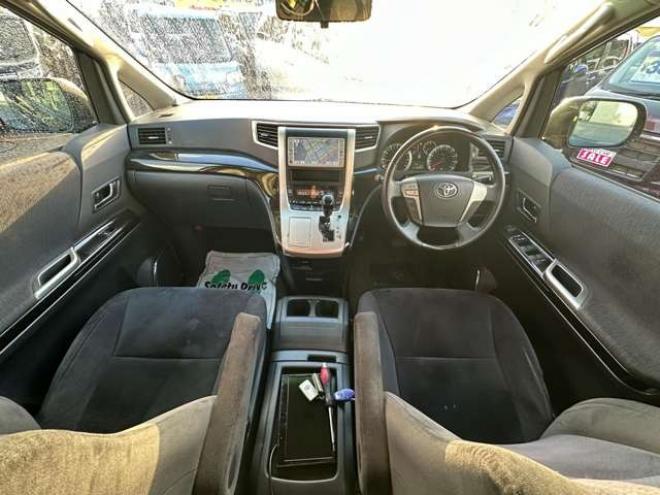 ヴェルファイア2.4 Z プラチナセレクションII タイプゴールド 4WD　両側パワースライドドア　ナビ　ワンセグ　プッシュスタート　横滑り防止装置　コーナーセンサー　パワーバックドア　純正18インチアルミホイール夏　社外アルミホイール冬　バックモニター 2400