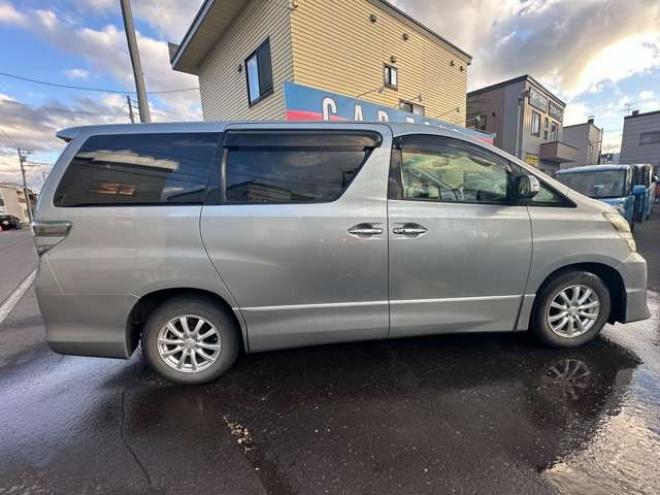 ヴェルファイア2.4 Z 4WD　両側パワースライドドア　寒冷地仕様　社外ナビ　ワンセグTV ETC　横滑り防止装置　コーナーセンサー　プッシュスタート　パワーバックドア　純正18インチアルミホイール夏　社外アルミホイール冬　バックカメラ 2400